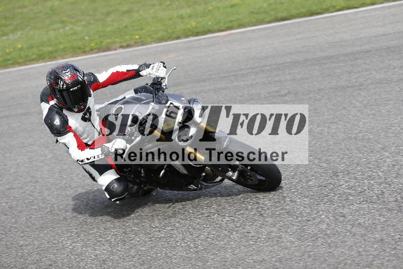 /Archiv-2025/53 16.09.2025 Track Day Domi Aegerter ADR/Gruppe gelb/67